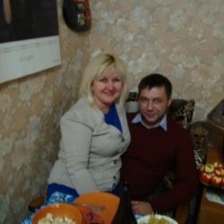 Семейная пара ищет девушку для интимных встреч в Кирове